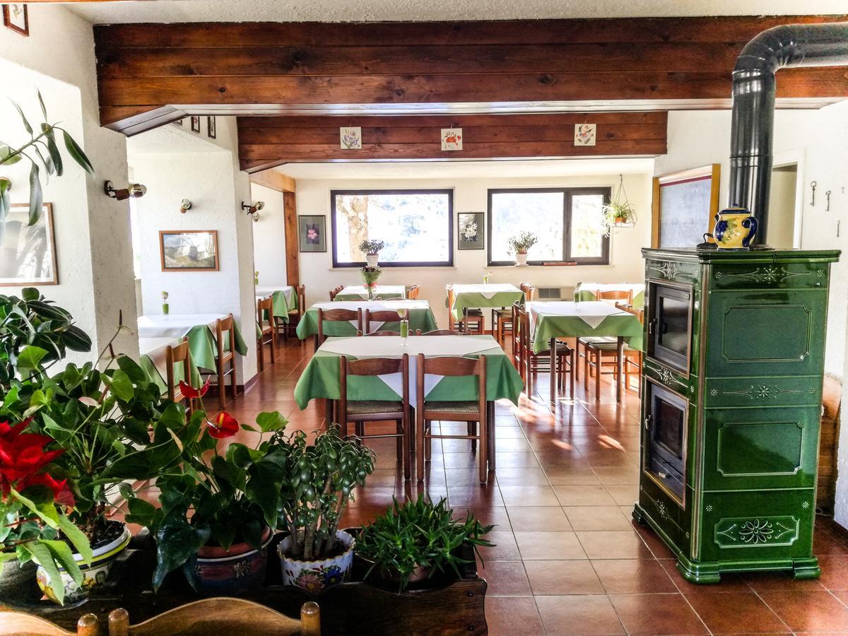 Hotel Valle Del Lupo Пескасероли Екстериор снимка