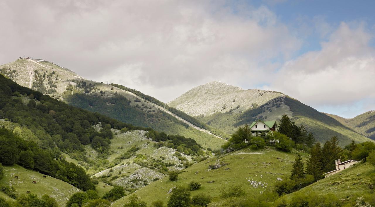 Hotel Valle Del Lupo Пескасероли Екстериор снимка